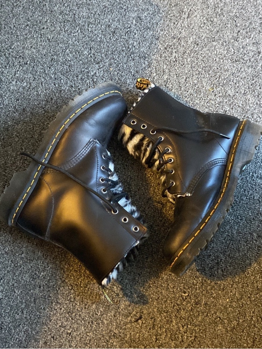 Dr. Martens Black Lace-Up Boots with Black & White Faux Fur Collar - Picture 2 of 3